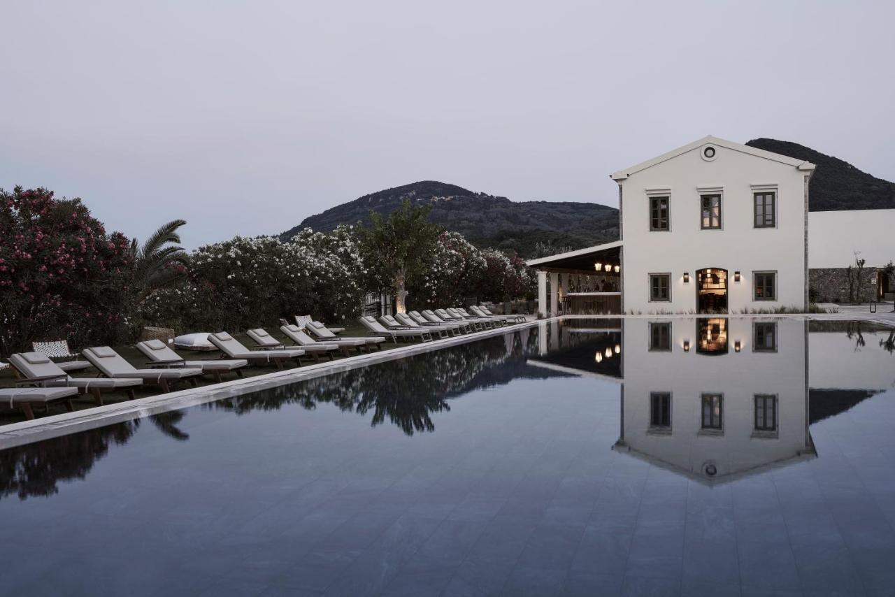 The Olivar Suites Mesongi Bagian luar foto